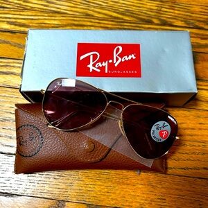 NWT Ray-Ban 3025 001/15 Aviator Sunglasses - Gold Frame with Violet Lenses